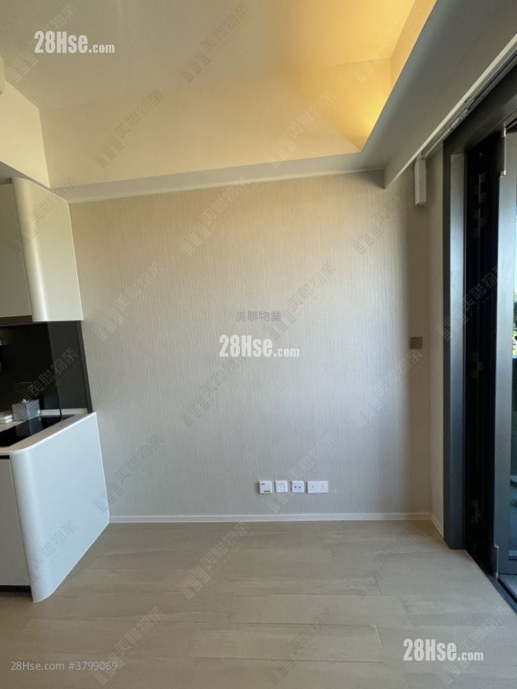 One Innovale 售盘 1 房 , 1 浴室 320 平方尺