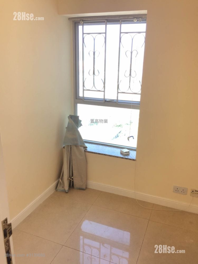 Sky Tower Sell 2 Bedrooms , 1 Bathroom 478 ft²