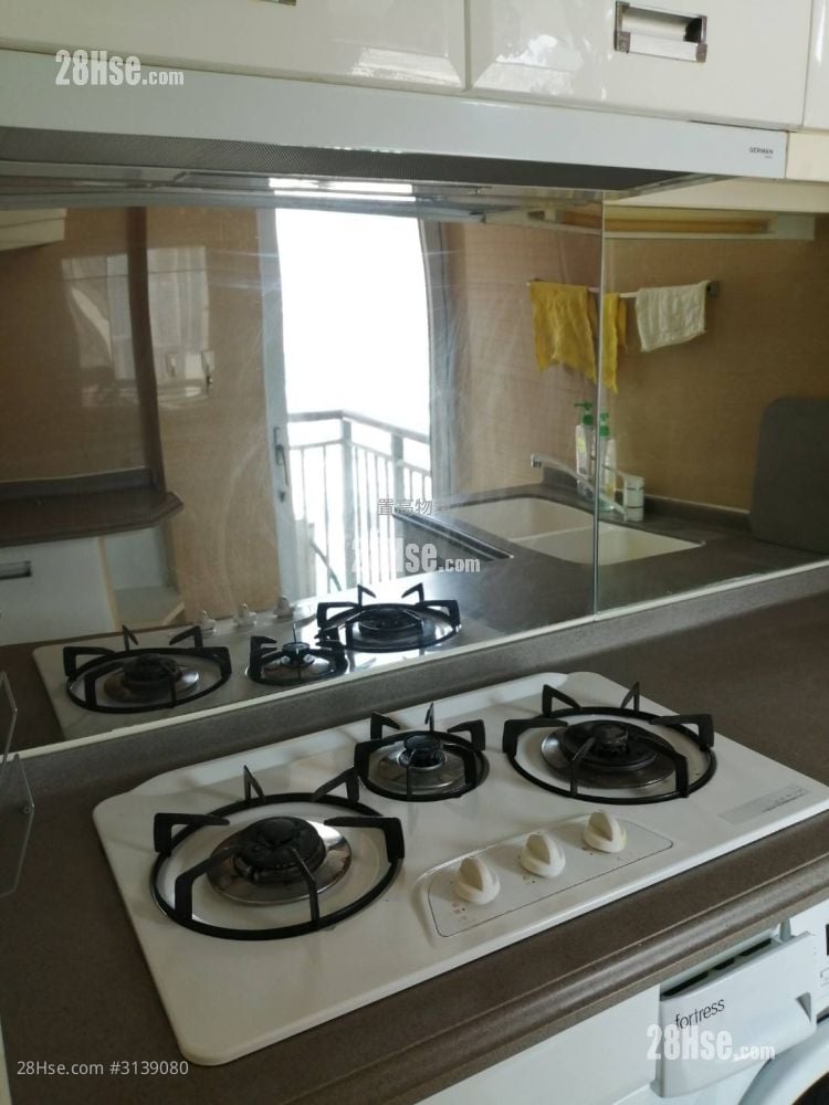 Sky Tower Sell 2 Bedrooms , 1 Bathroom 478 ft²