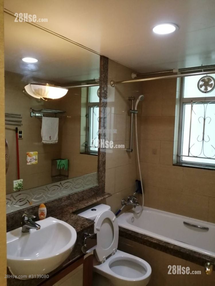 Sky Tower Sell 2 Bedrooms , 1 Bathroom 478 ft²