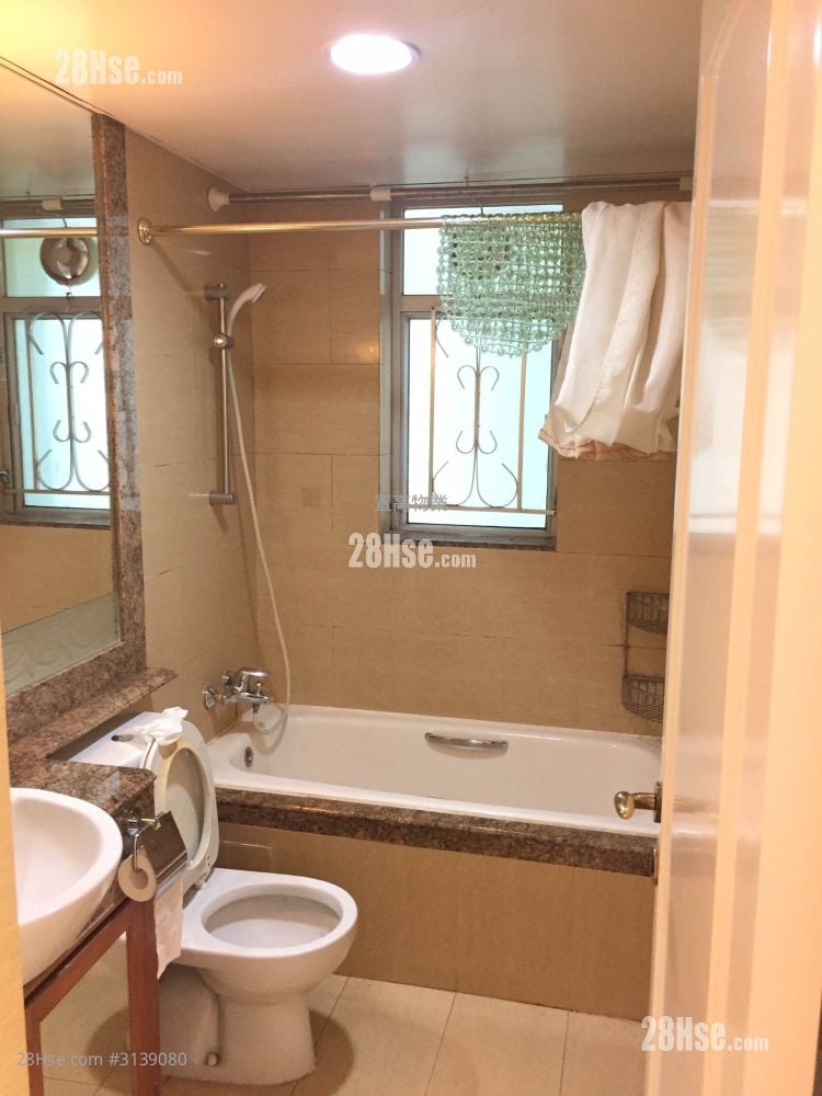 Sky Tower Sell 2 Bedrooms , 1 Bathroom 478 ft²