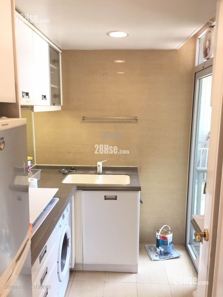 Sky Tower Sell 2 Bedrooms , 1 Bathroom 478 ft²