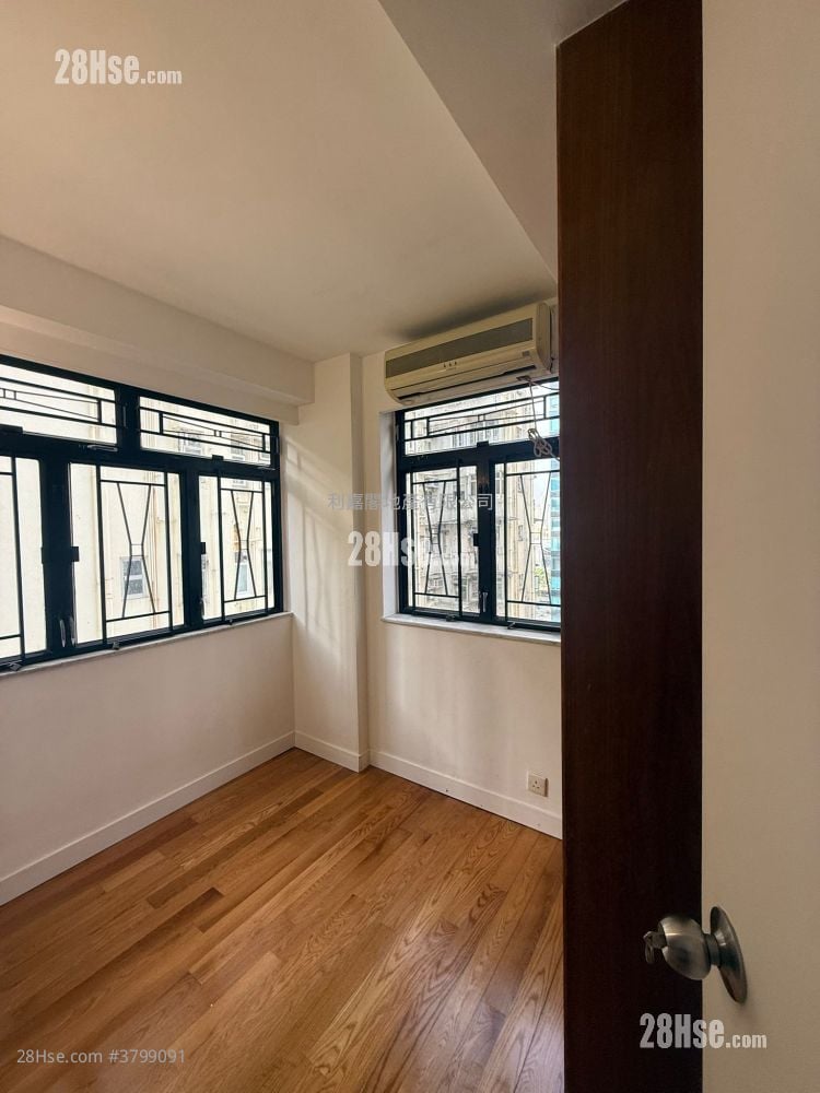 Wai Ching Court Sell 1 Bedroom , 1 Bathroom 270 ft²