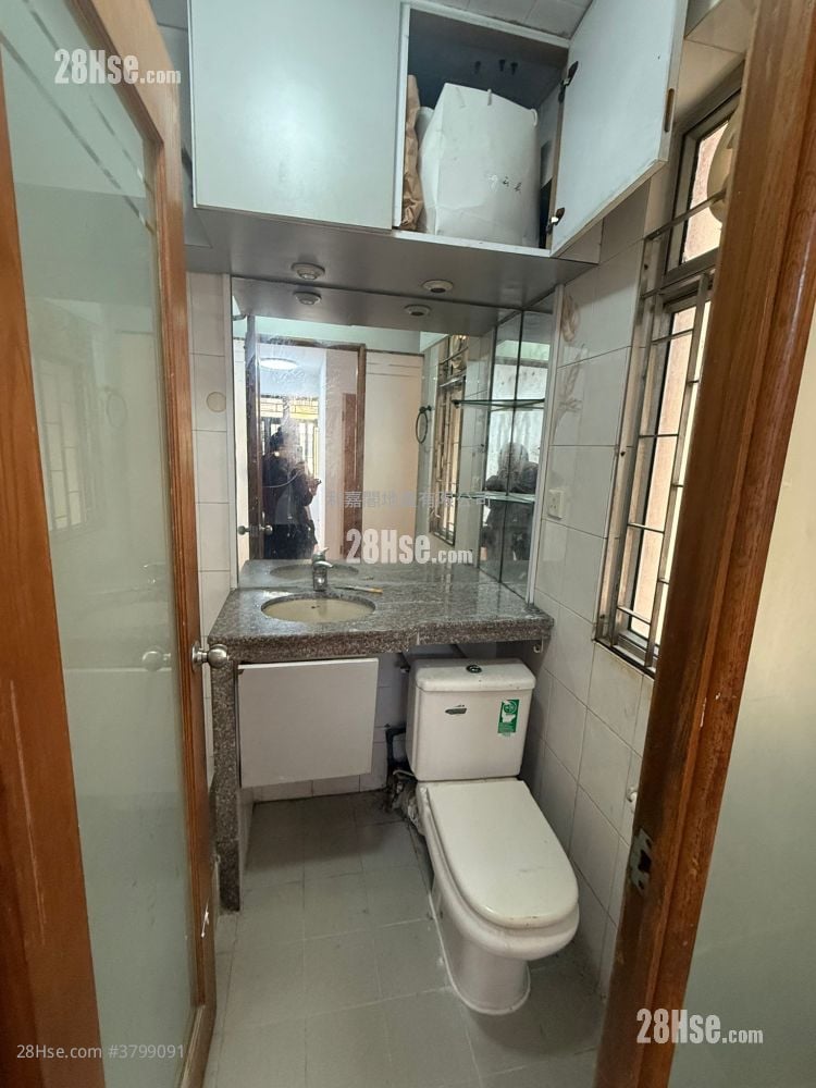 Wai Ching Court Sell 1 Bedroom , 1 Bathroom 270 ft²