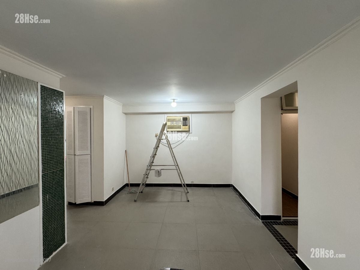 海滨花园 售盘 3 房 700 平方尺