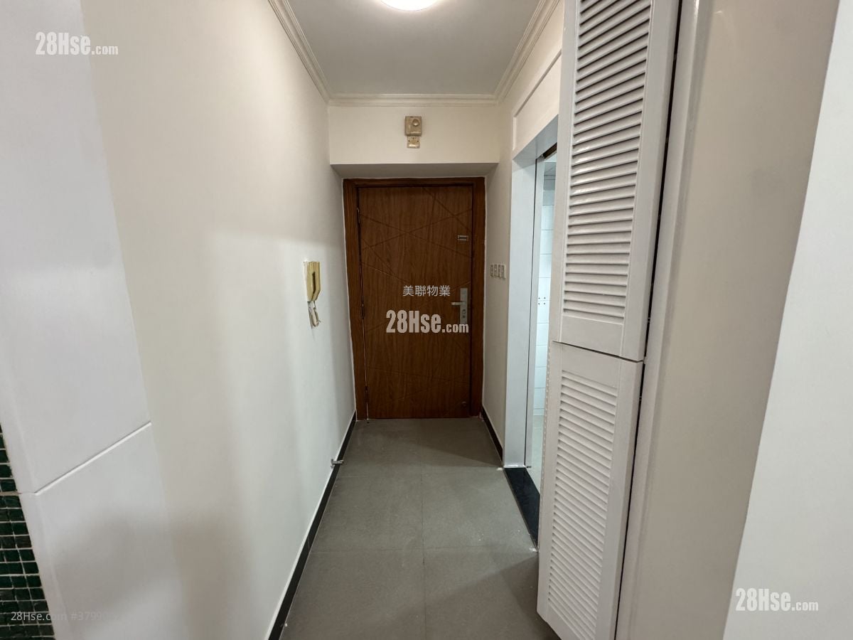 海滨花园 售盘 3 房 700 平方尺