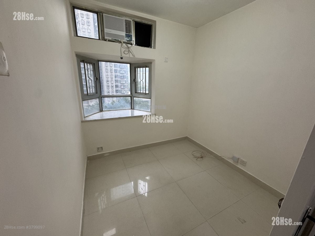 海滨花园 售盘 3 房 700 平方尺