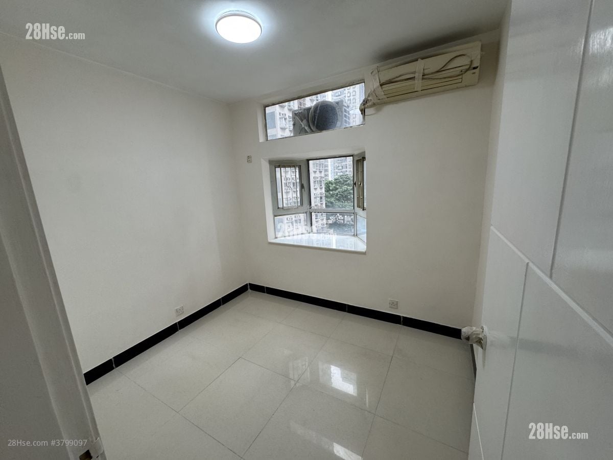 海滨花园 售盘 3 房 700 平方尺