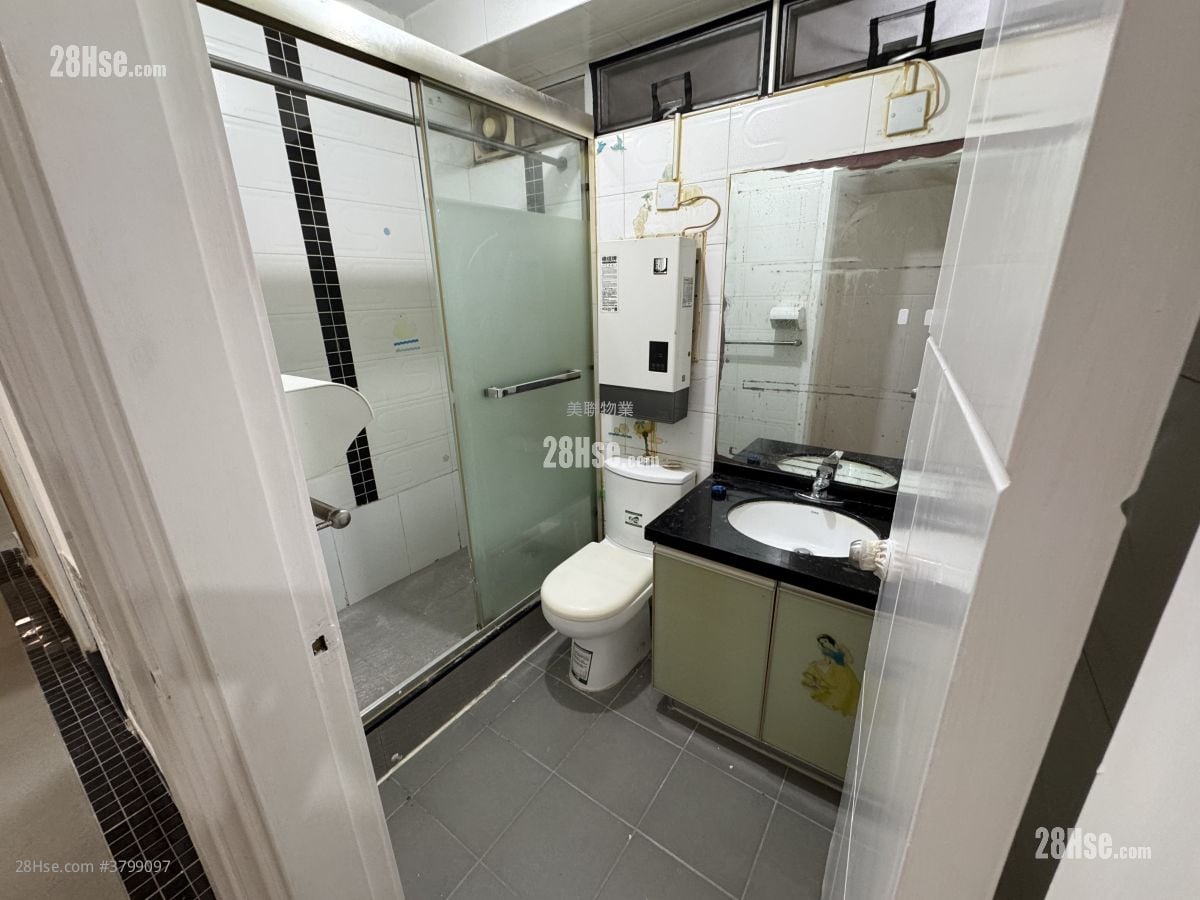 海滨花园 售盘 3 房 700 平方尺