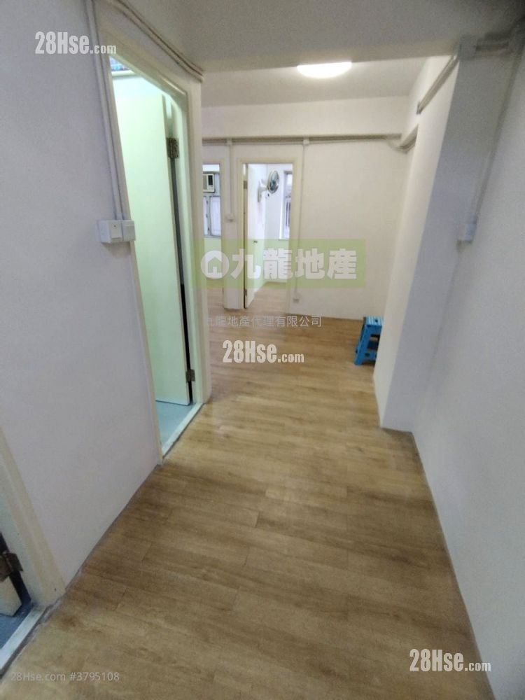 Tonglow Building Sell 2 Bedrooms , 1 Bathroom 394 ft²