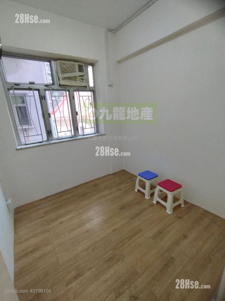 Tonglow Building Sell 2 Bedrooms , 1 Bathroom 394 ft²