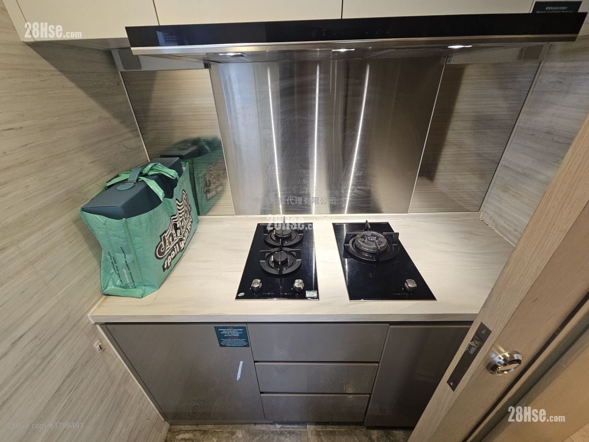 爱海颂 租盘 2 房 , 1 浴室 477 平方尺