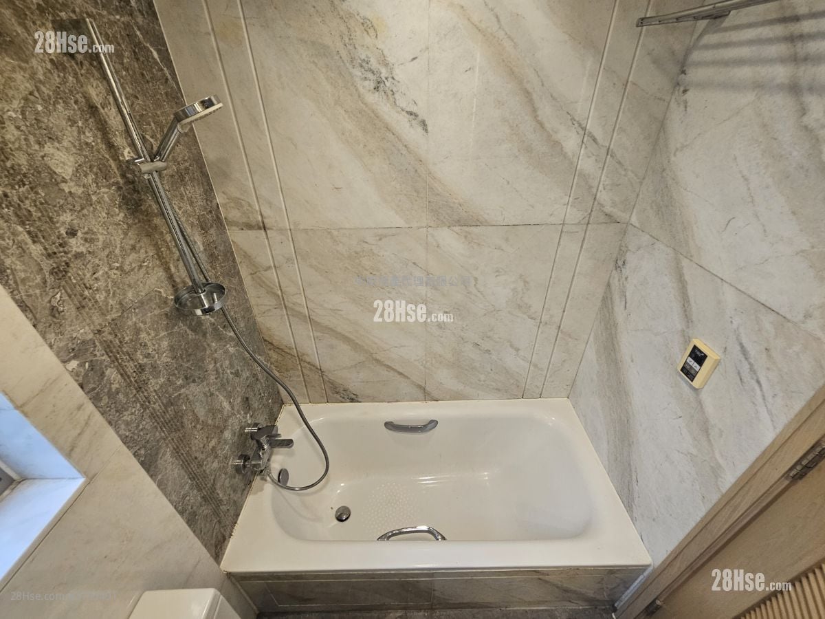 爱海颂 租盘 2 房 , 1 浴室 477 平方尺