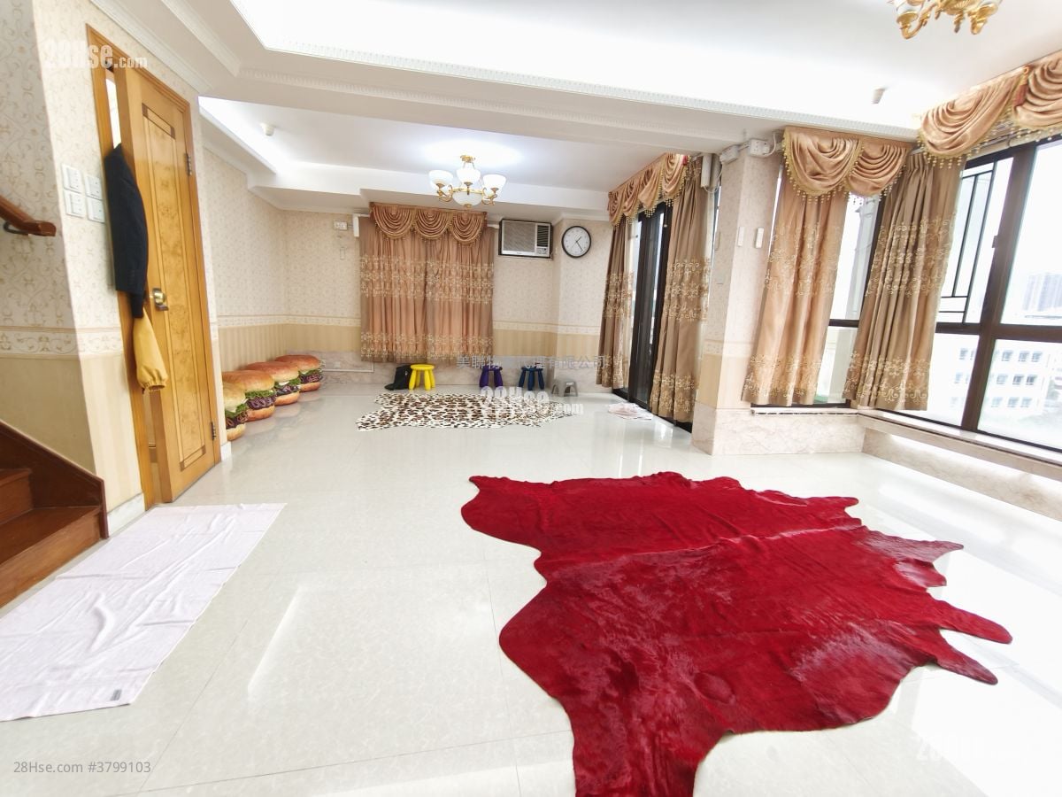 又一居 售盘 3 房 , 3 浴室 1,072 平方尺