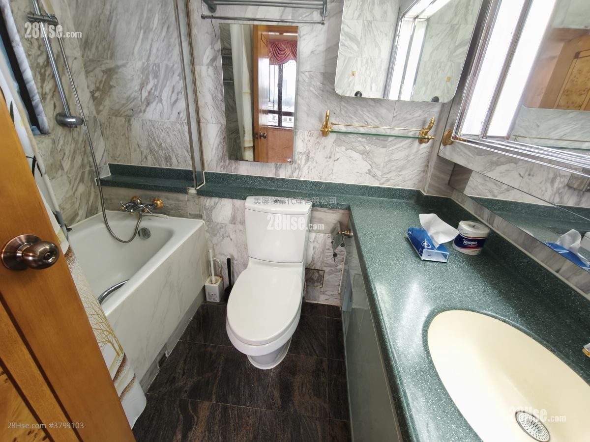 又一居 售盘 3 房 , 3 浴室 1,072 平方尺