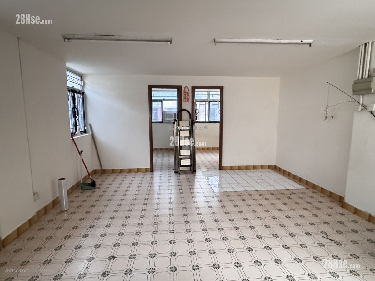 唐楼 租盘 2 房 , 1 浴室 564 平方尺