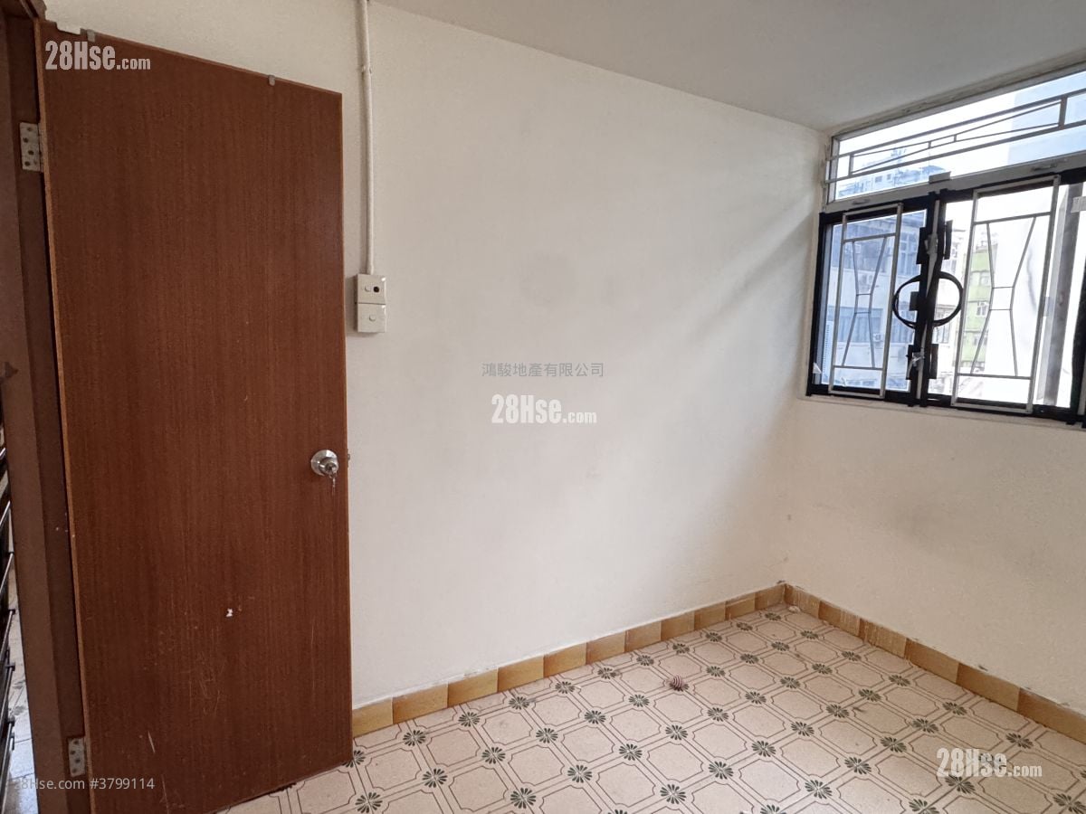 唐楼 租盘 2 房 , 1 浴室 564 平方尺