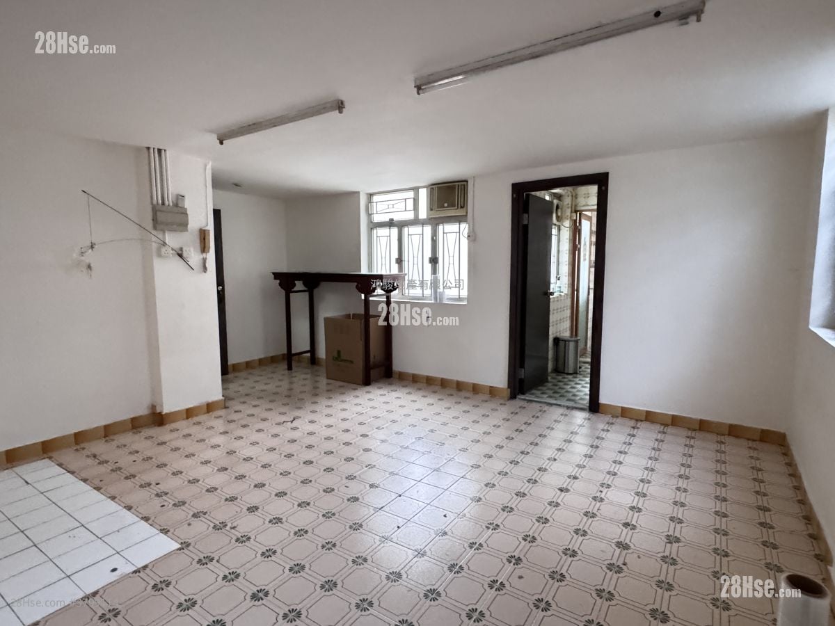 唐楼 租盘 2 房 , 1 浴室 564 平方尺