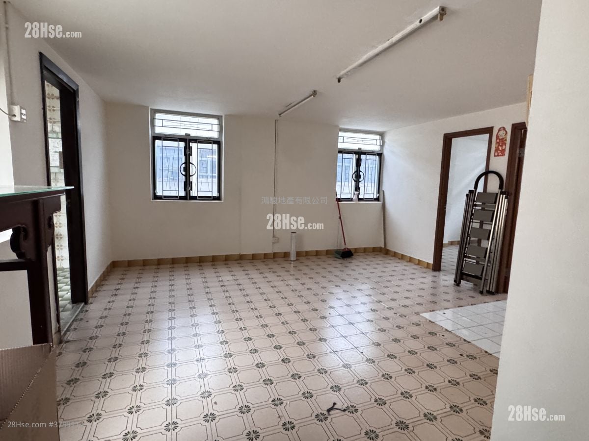 唐楼 租盘 2 房 , 1 浴室 564 平方尺