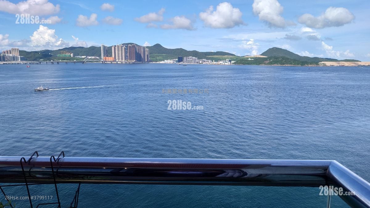 Heng Fa Villa Sell 3 Bedrooms , 2 Bathrooms 1,046 ft²