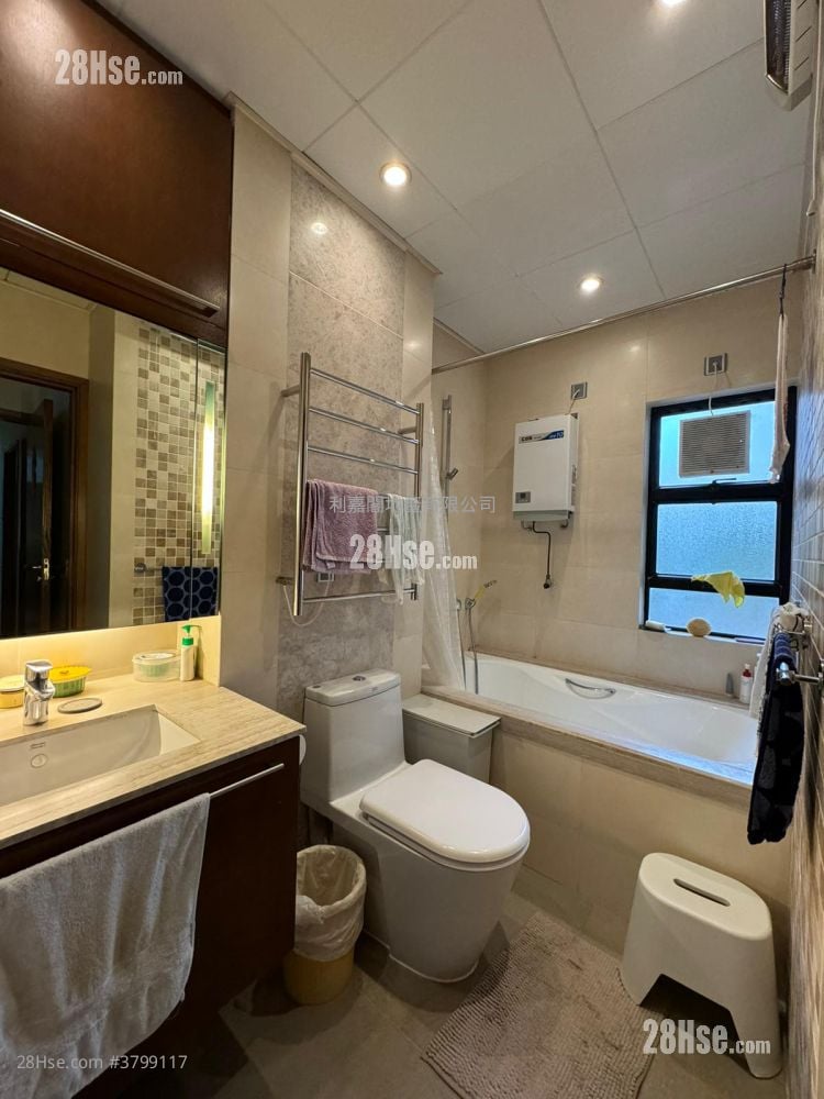 Heng Fa Villa Sell 3 Bedrooms , 2 Bathrooms 1,046 ft²