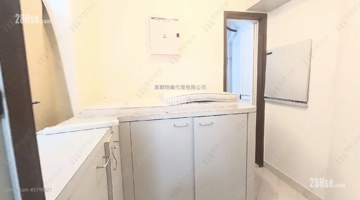 骏景园 售盘 3 房 974 平方尺