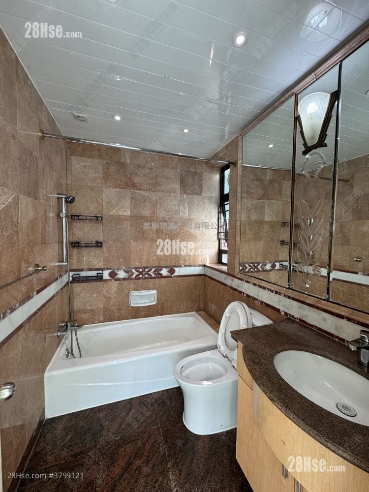 骏景园 售盘 3 房 974 平方尺