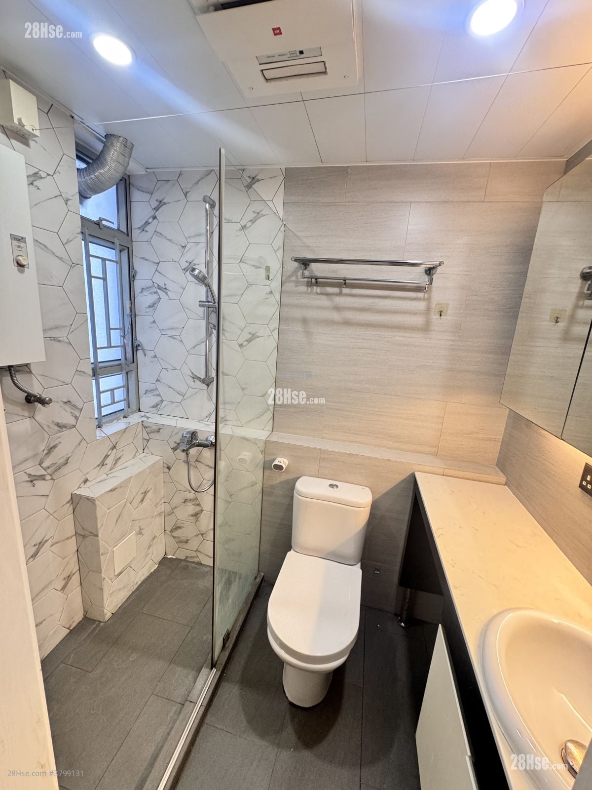 青俊苑 售盘 2 房 , 1 浴室 438 平方尺