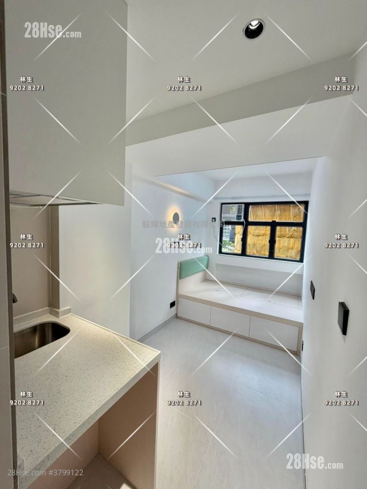 Man Wah Building Rental Studio , 1 Bathroom 160 ft²