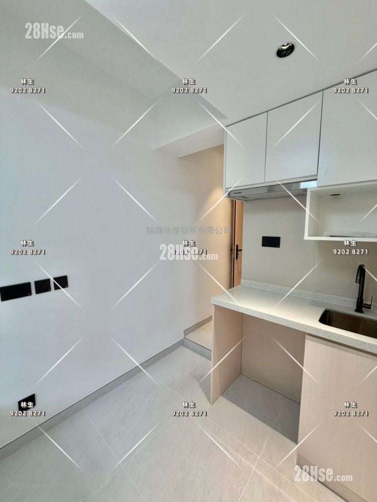 Man Wah Building Rental Studio , 1 Bathroom 160 ft²