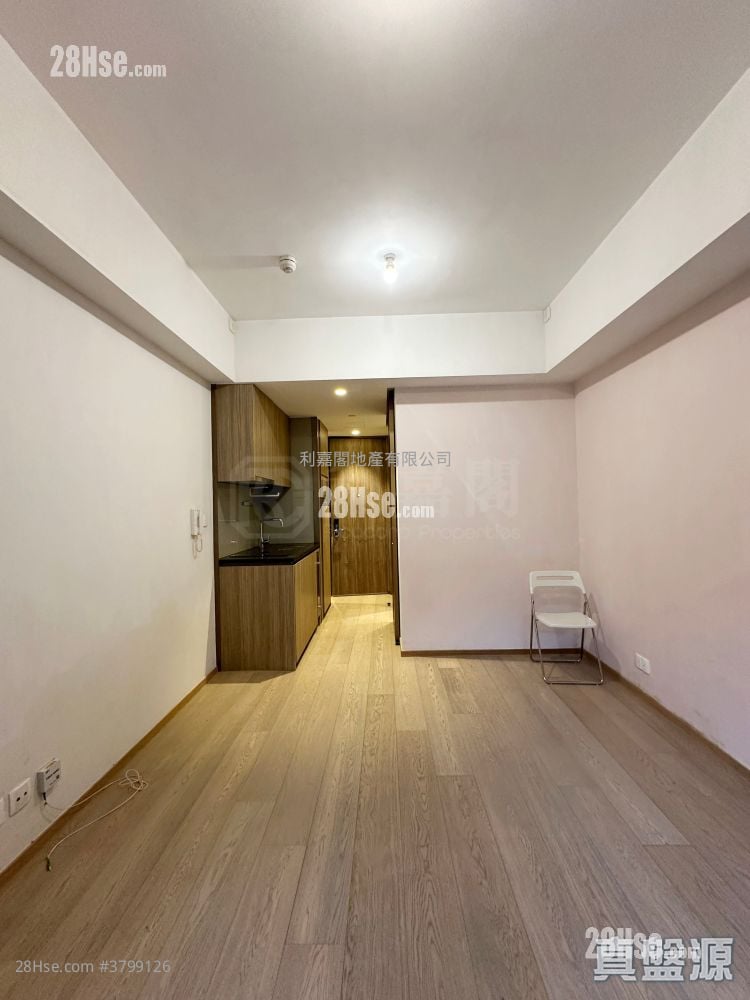 荟荞 售盘 开放式间隔 , 1 浴室 254 平方尺