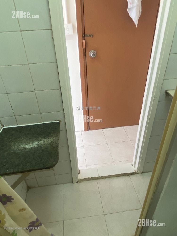 Toa Tak Building Rental Studio , 1 Bathroom 150 ft²