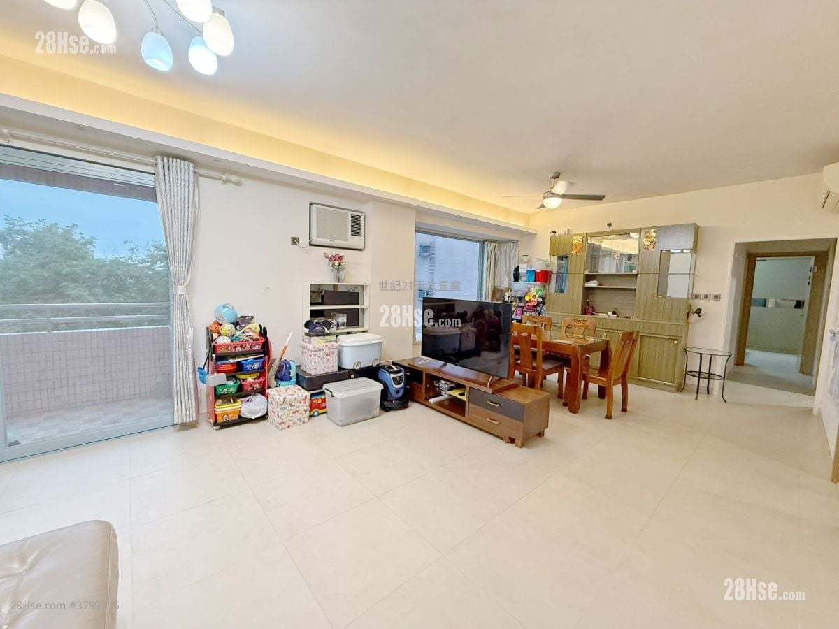 Peridot Court Sell 4 Bedrooms , 2 Bathrooms 1,155 ft²