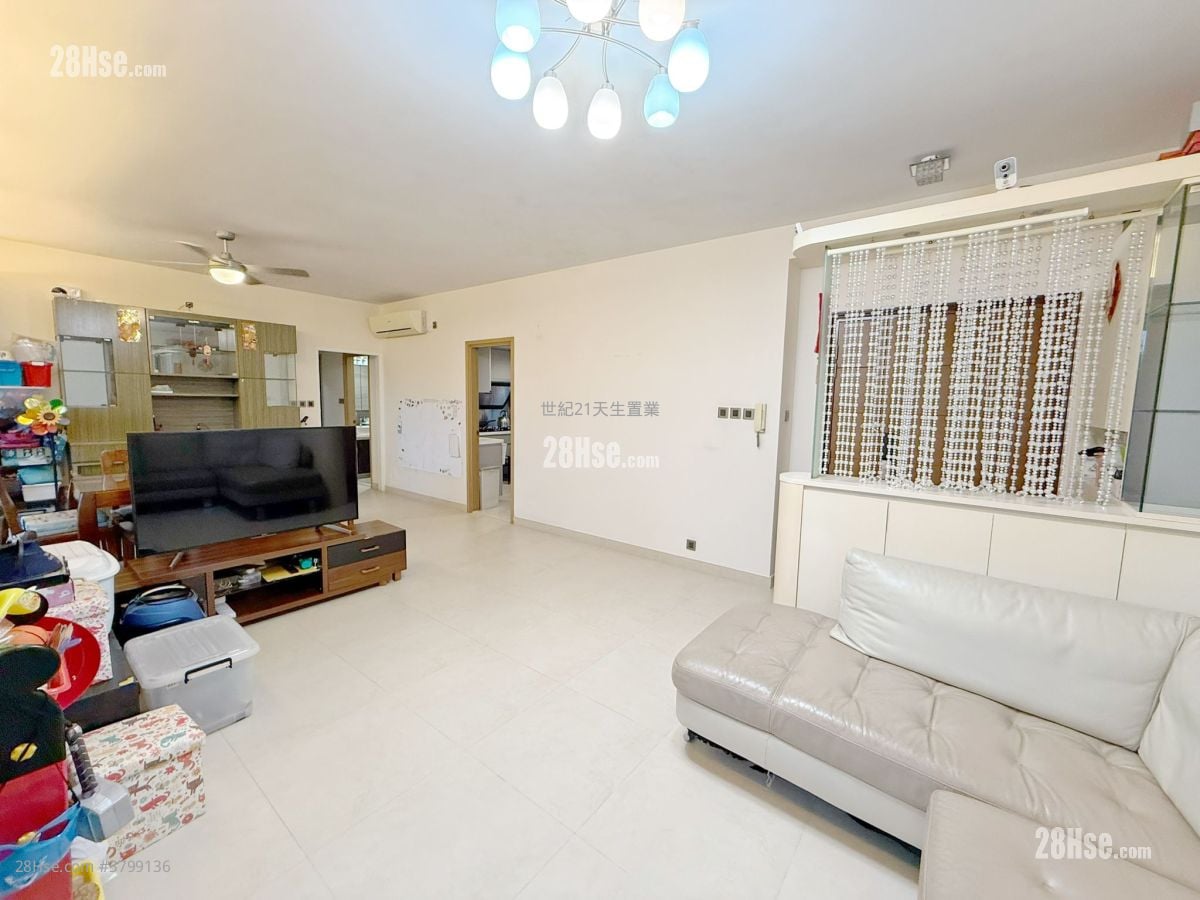 Peridot Court Sell 4 Bedrooms , 2 Bathrooms 1,155 ft²