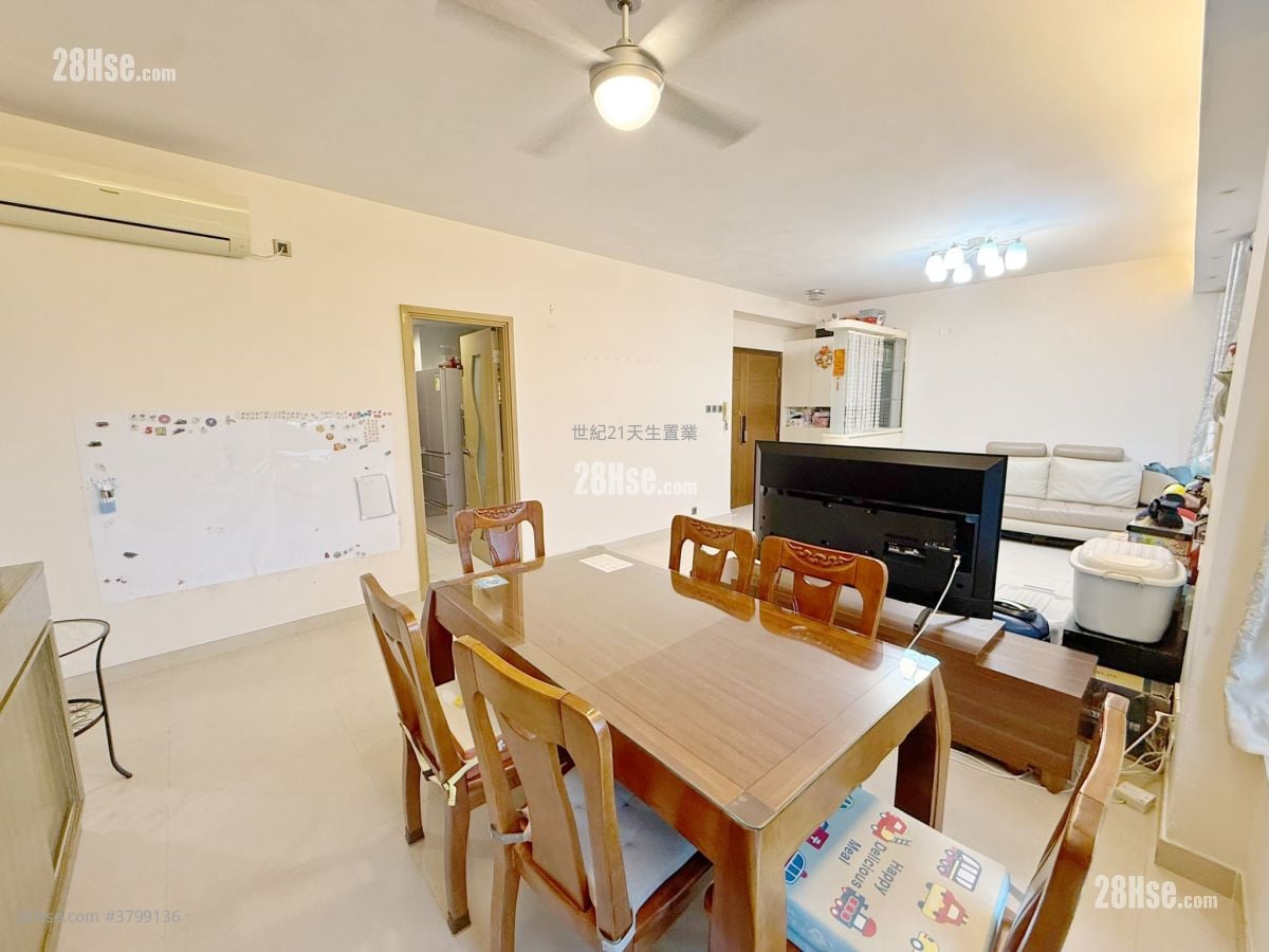 Peridot Court Sell 4 Bedrooms , 2 Bathrooms 1,155 ft²