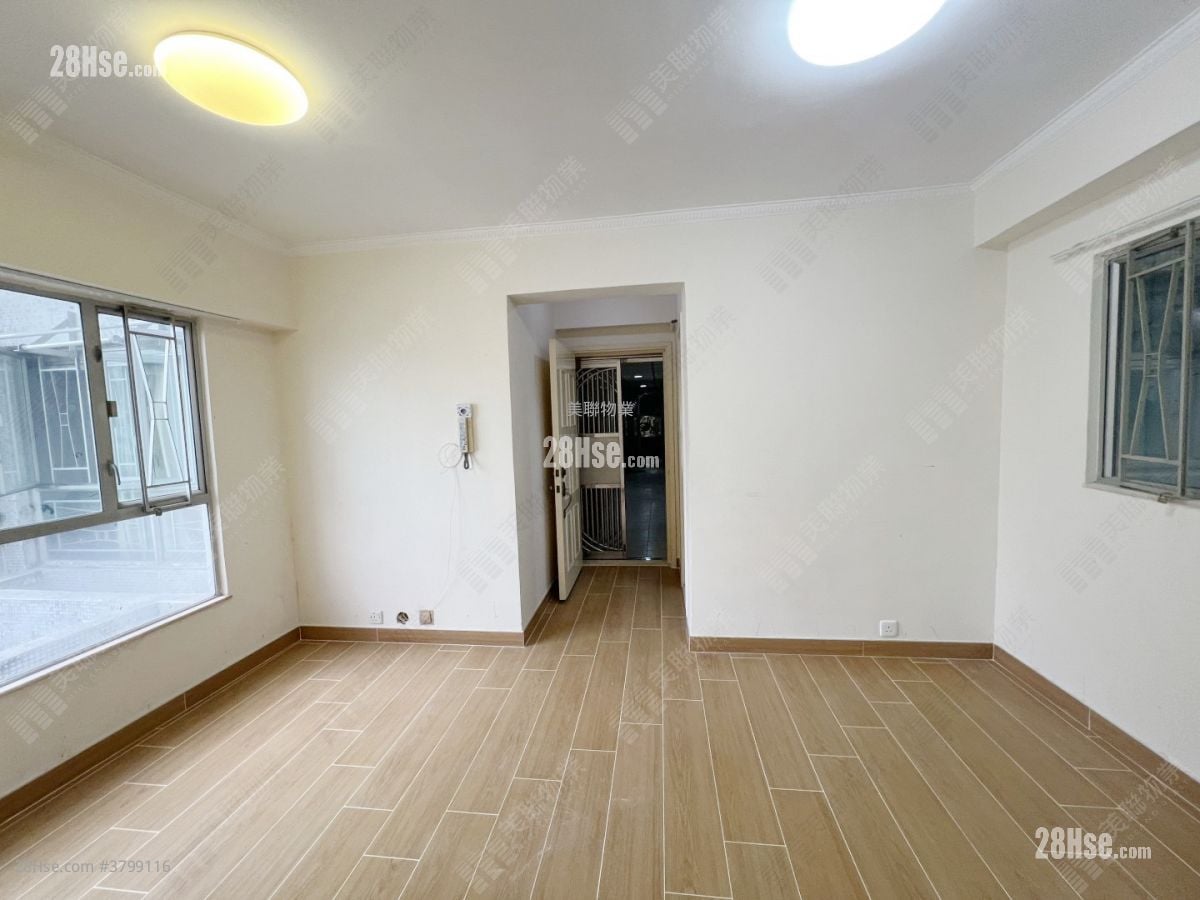 Sheungshui Town Center Sell 3 Bedrooms , 1 Bathroom 454 ft²