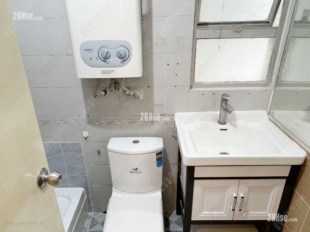 Sheungshui Town Center Sell 3 Bedrooms , 1 Bathroom 454 ft²