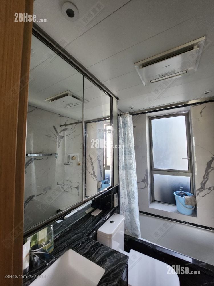 Ocean Marini Sell 3 Bedrooms 799 ft²