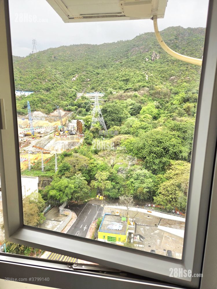 Man Bo Building Sell 1 Bedroom , 1 Bathroom 254 ft²