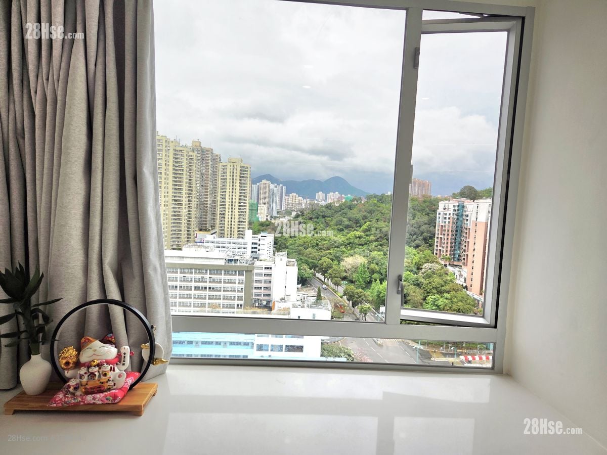 Man Bo Building Sell 1 Bedroom , 1 Bathroom 254 ft²