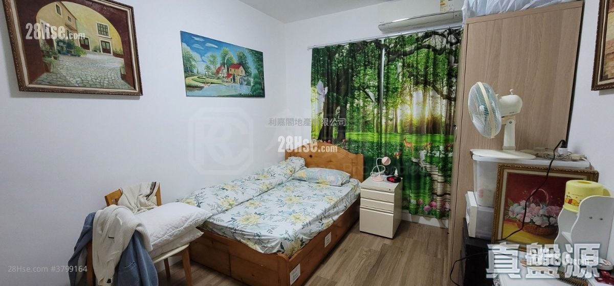 Kowloon Tong Mansion Sell 3 Bedrooms , 2 Bathrooms 1,074 ft²