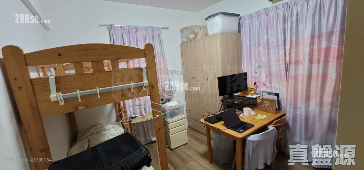 Kowloon Tong Mansion Sell 3 Bedrooms , 2 Bathrooms 1,074 ft²
