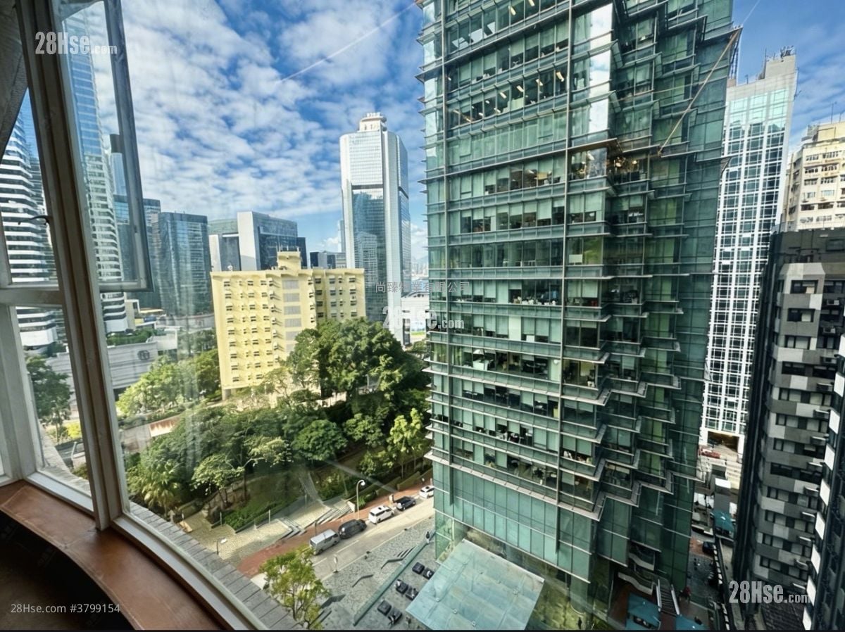 Starcrest Sell 3 Bedrooms , 2 Bathrooms 918 ft²