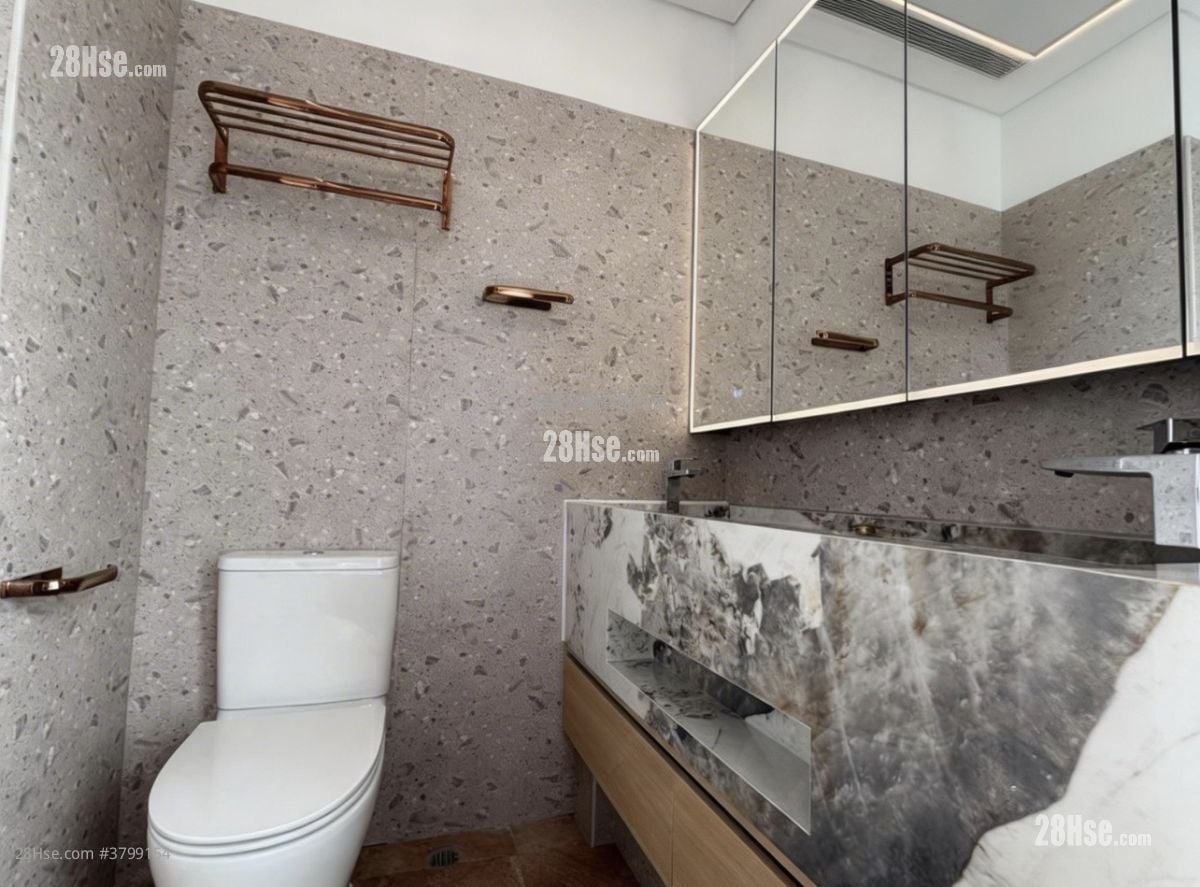 Starcrest Sell 3 Bedrooms , 2 Bathrooms 918 ft²