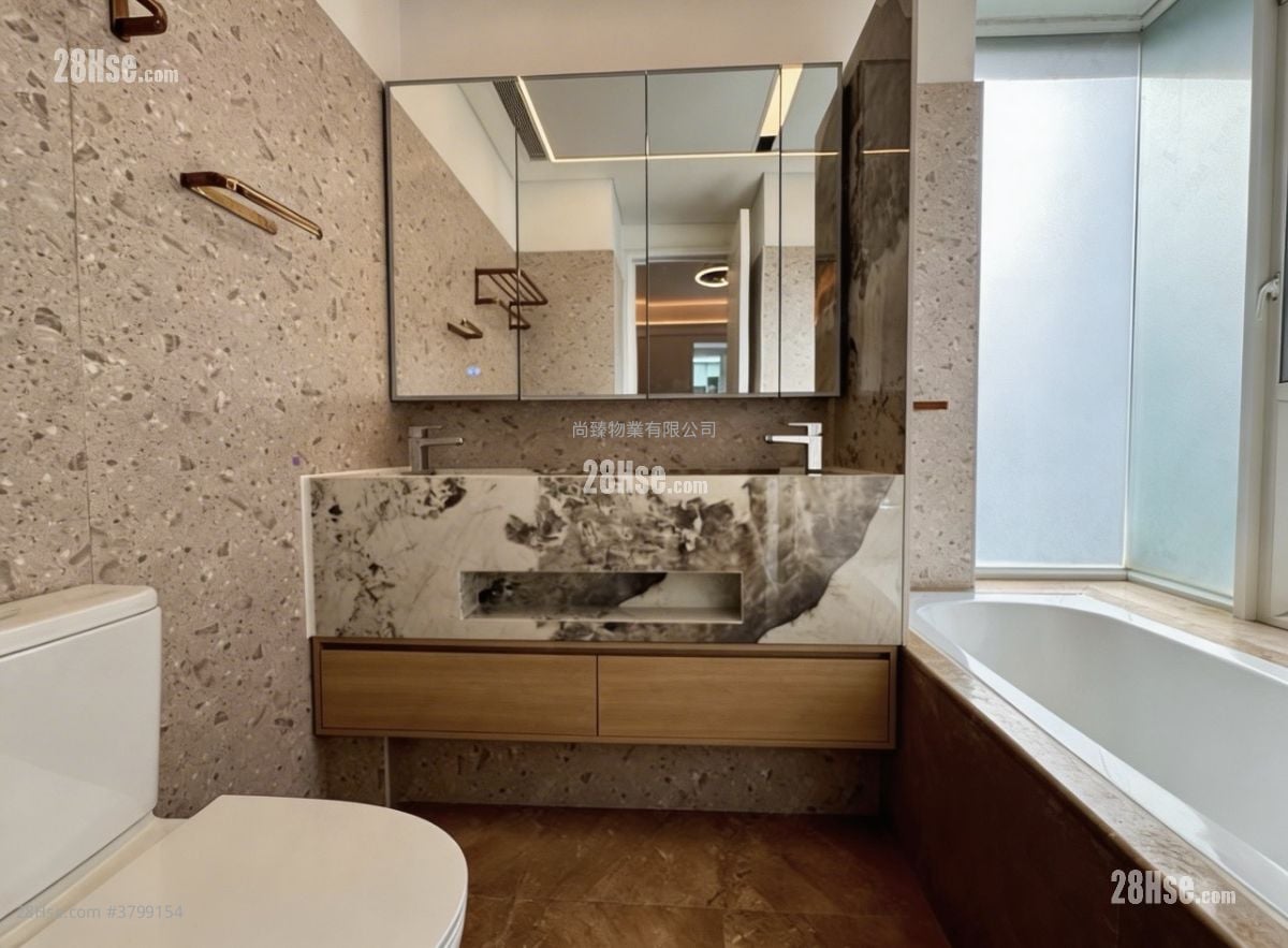 Starcrest Sell 3 Bedrooms , 2 Bathrooms 918 ft²