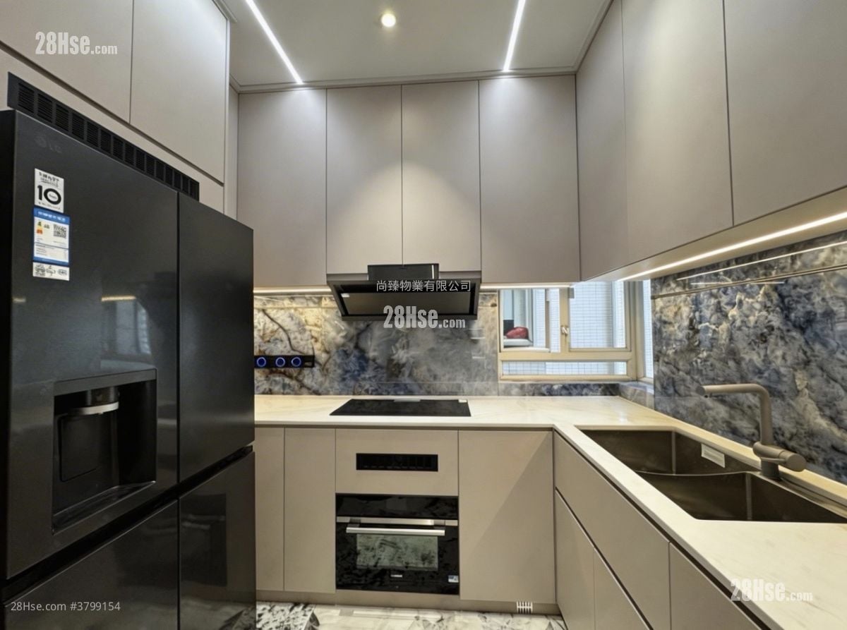 Starcrest Sell 3 Bedrooms , 2 Bathrooms 918 ft²