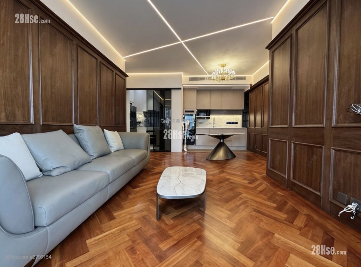 Starcrest Sell 3 Bedrooms , 2 Bathrooms 918 ft²