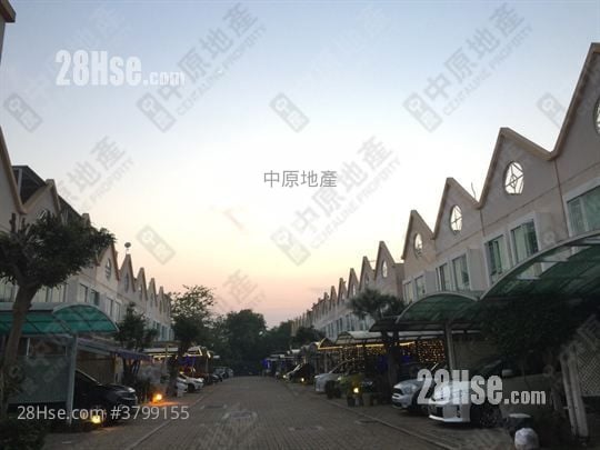 Seasons Villas Sell 3 Bedrooms 933 ft²