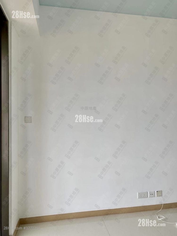 Dragons Range Sell 1 Bedroom , 1 Bathroom 466 ft²