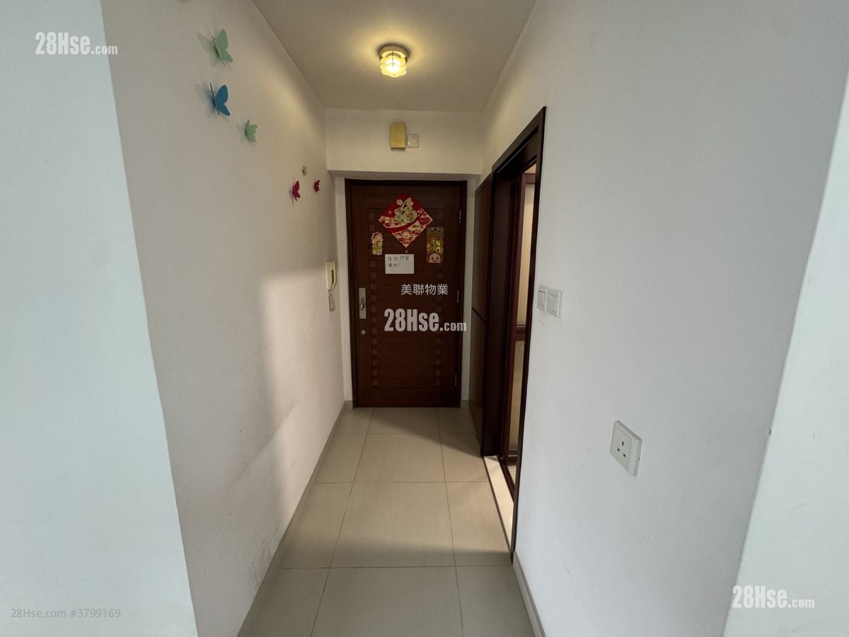 Riviera Gardens Sell 3 Bedrooms 665 ft²